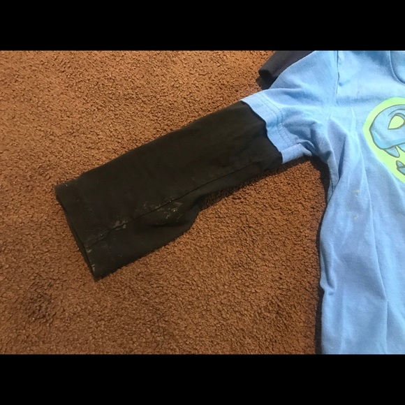 4 long sleeve shirts - Picture 2 of 5
